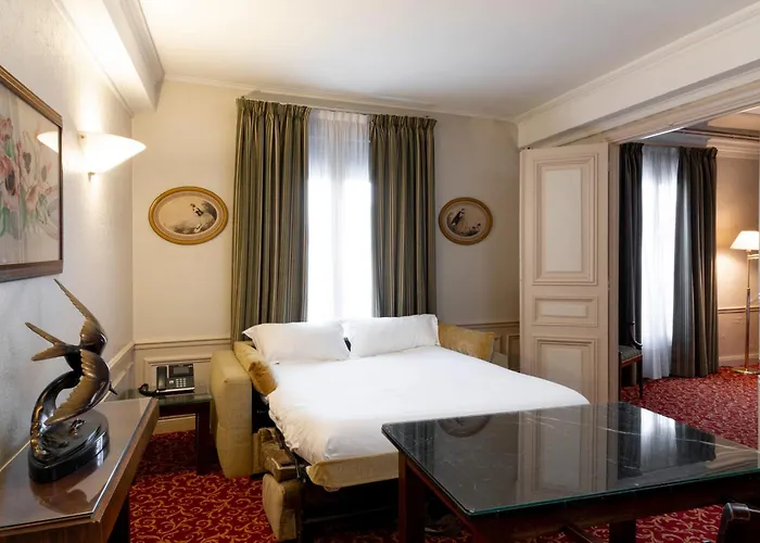 Langlois Hotel