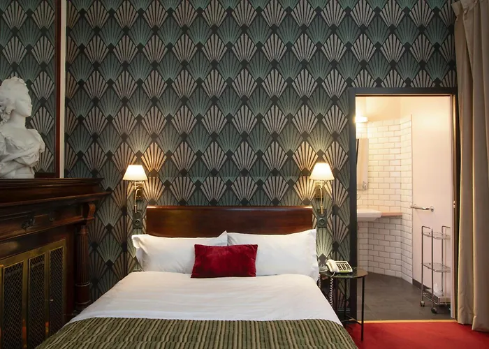 Langlois Hotel