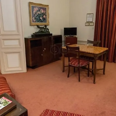 Hotel Langlois Paris