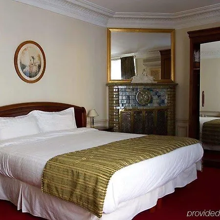 Langlois Hotel