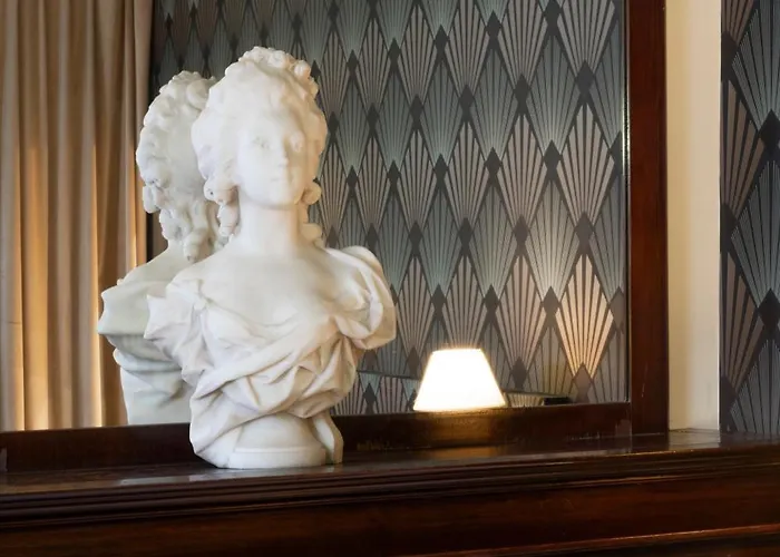 オテル ラングロワ 3*