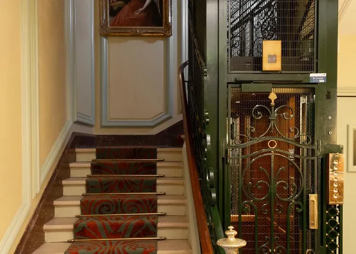 オテル ラングロワ