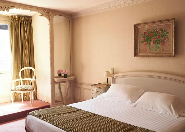 オテル ラングロワ 3*