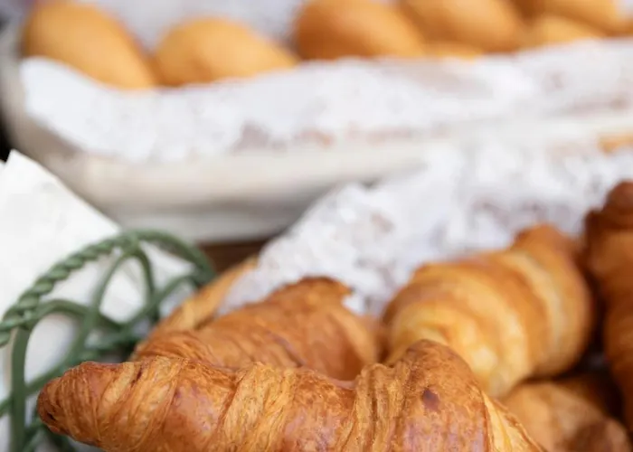 オテル ラングロワ ホテル