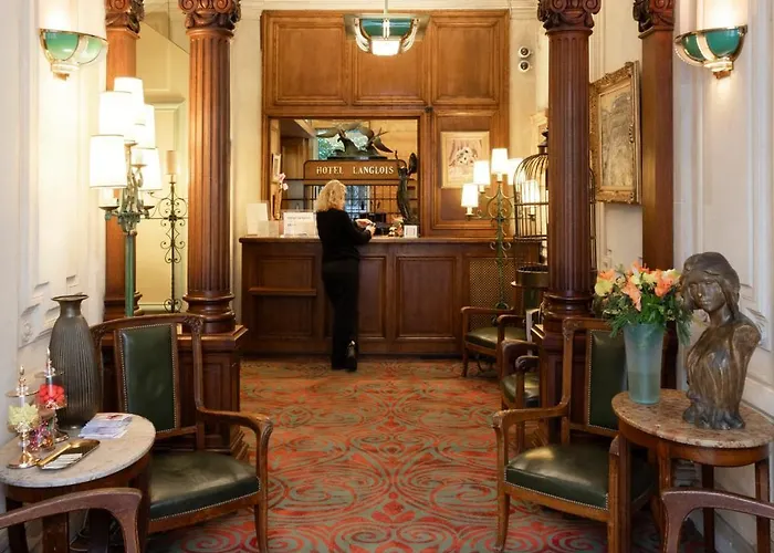 オテル ラングロワ パリ